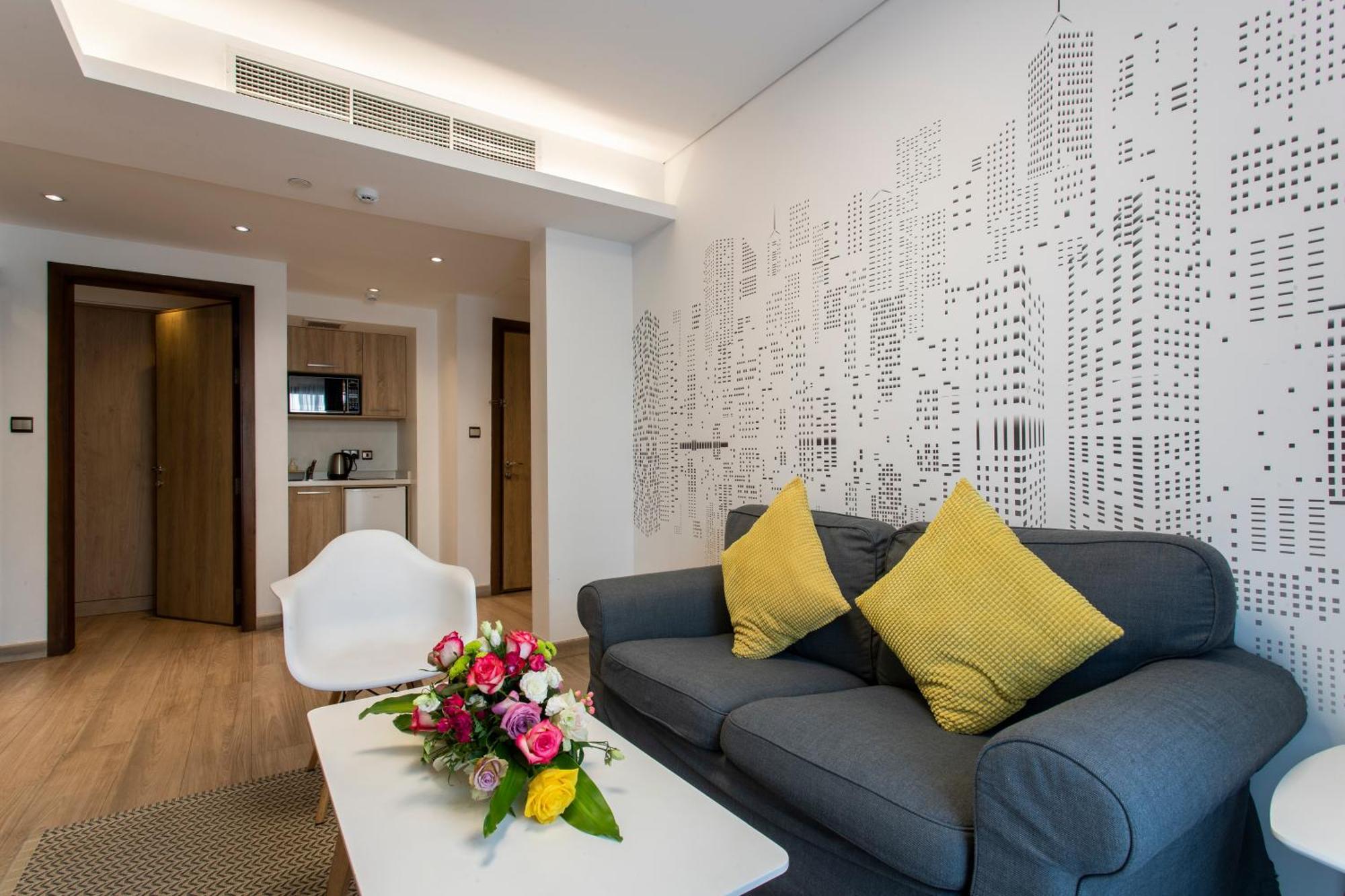 Cindyan Serviced Apartments 알크호바르 외부 사진